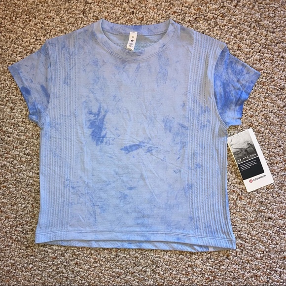 Lululemon Train To Be Short Sleeve *Wash
Blue Linen/Chalk Wash Water Drop - Picture 3 of 7